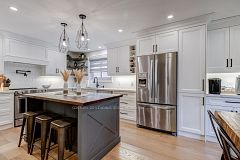 5 Mountbatten Road, Toronto W09, ON, exterior