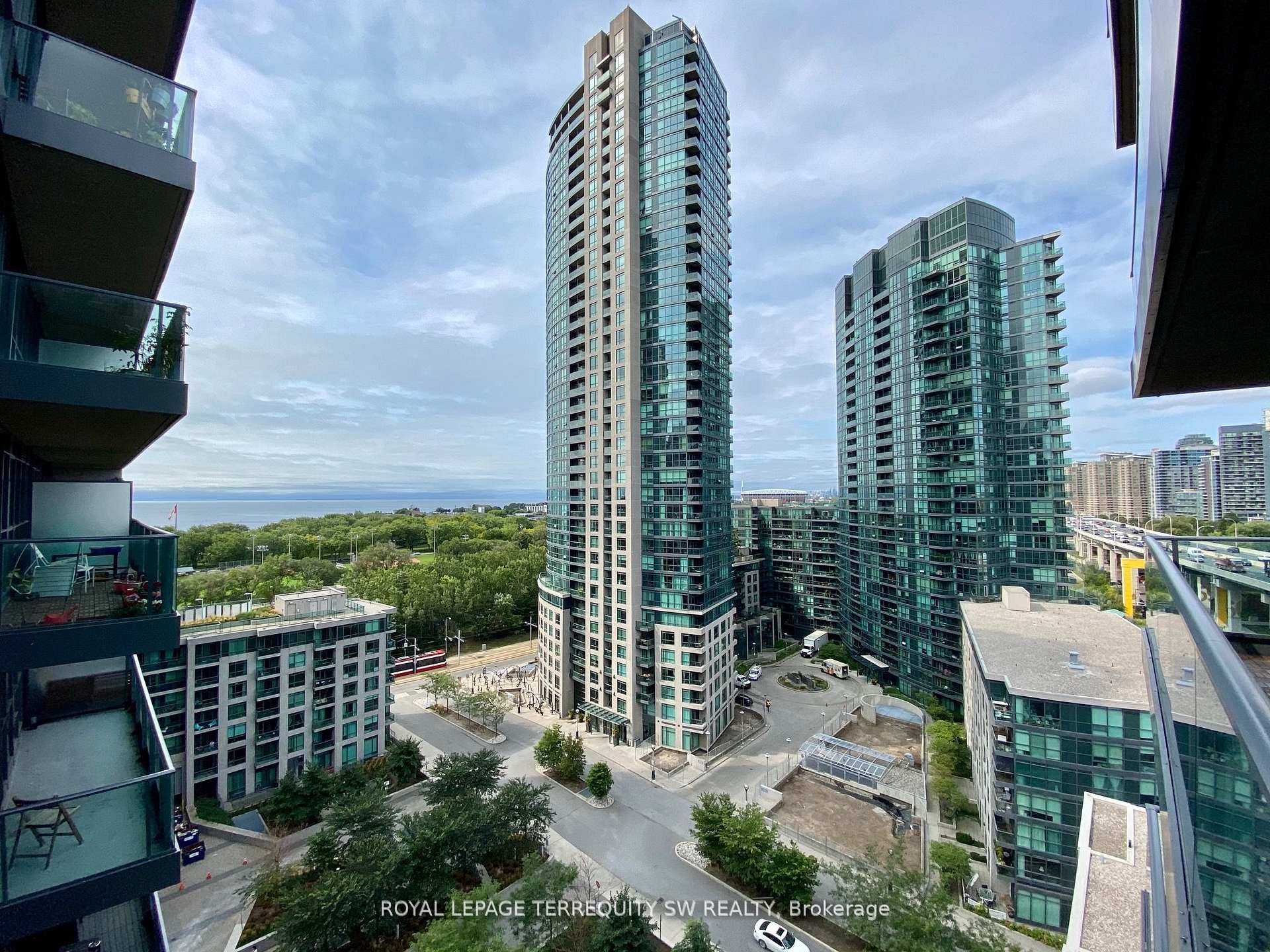 1458 - 209 Fort York Boulevard, Toronto C01, ON, exterior