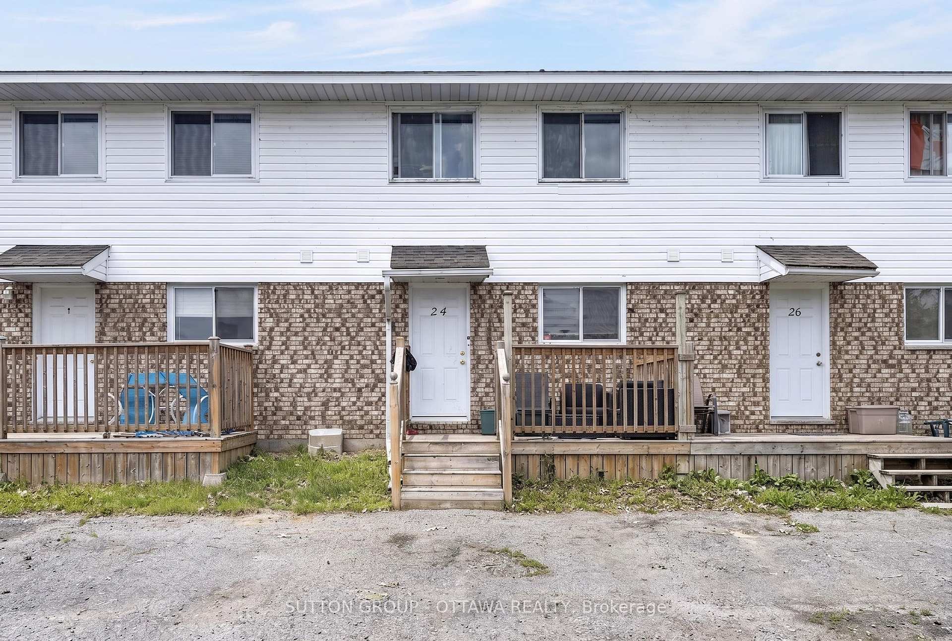 24 Carraway Crescent, South Dundas, ON, exterior