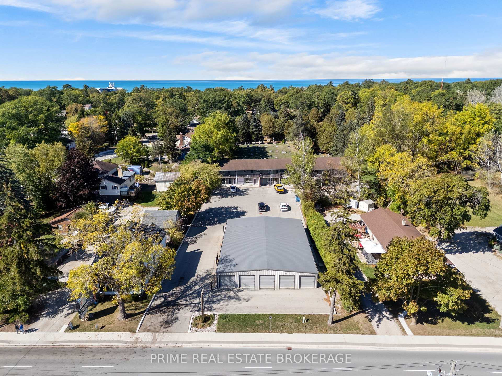 47 Ontario Street N, Lambton Shores, ON, exterior