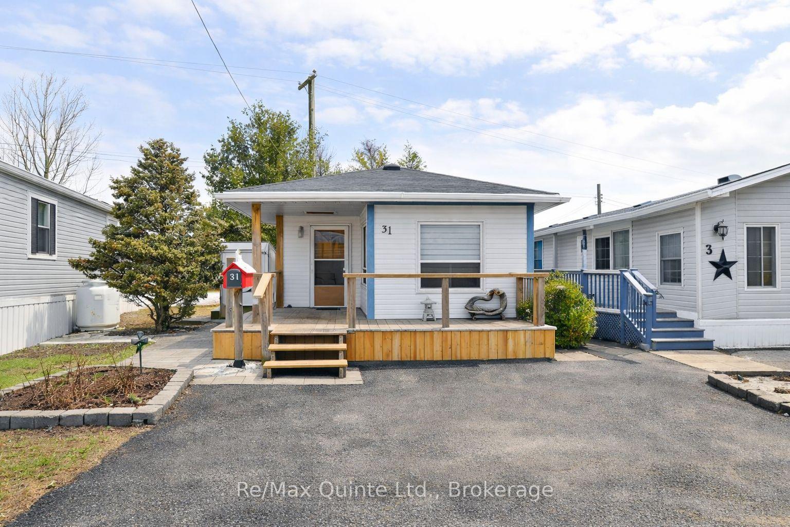 31 - 311 Dundas Street E, Quinte West, ON, exterior