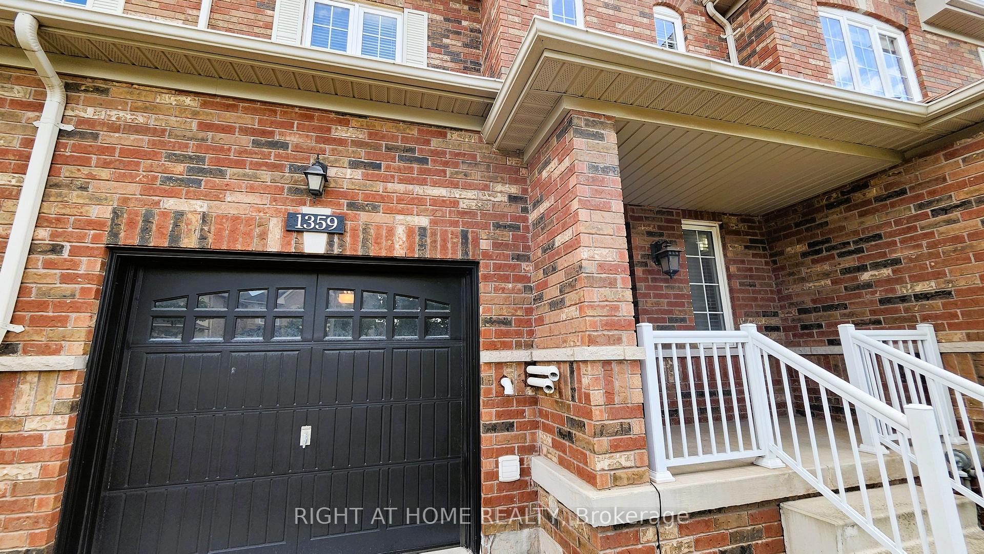 1359 Kestell Boulevard, Oakville, ON, exterior
