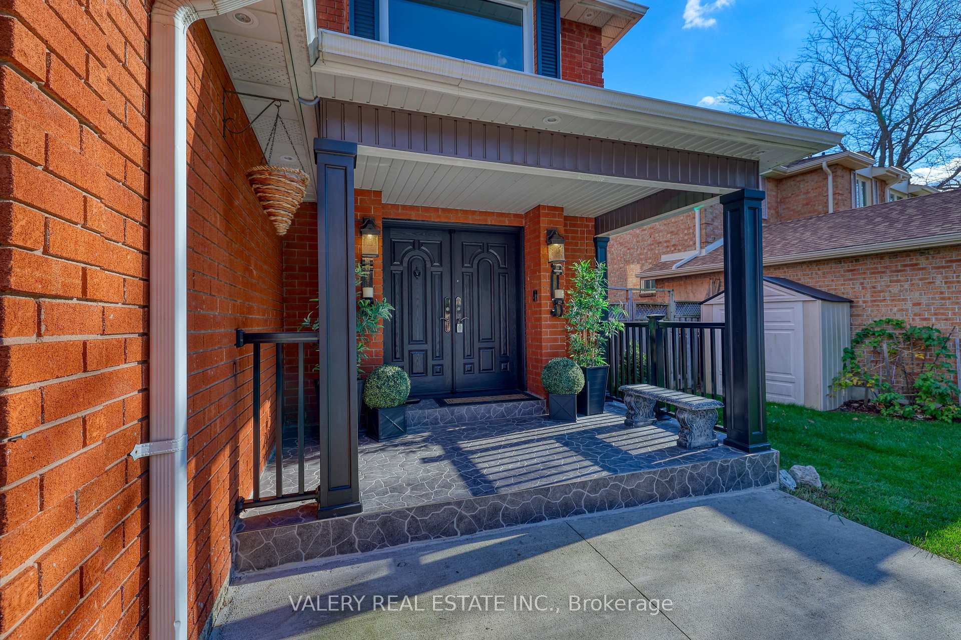 Address withheld, Mississauga, ON, exterior