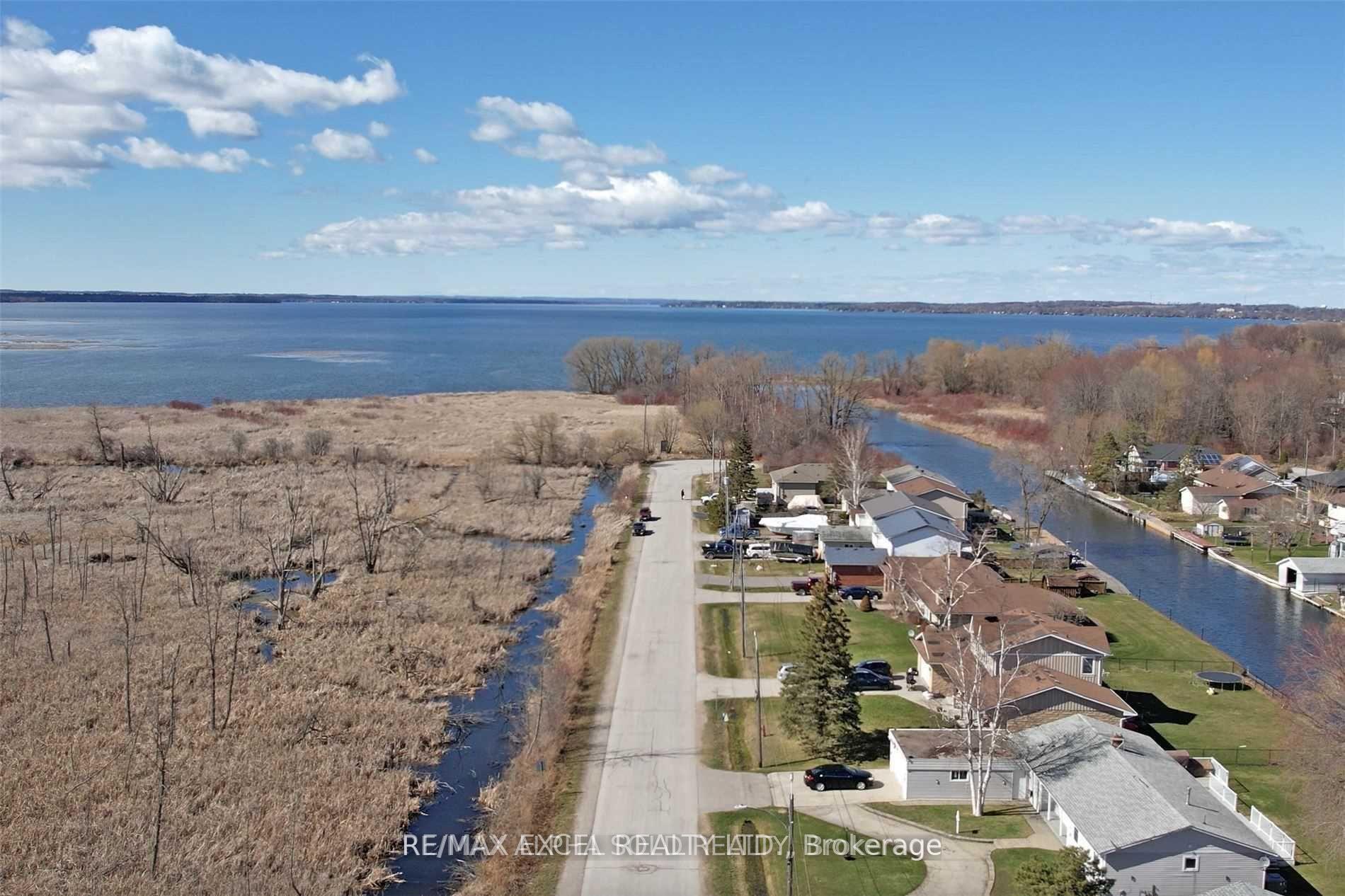 45 Bruce Avenue, Georgina, ON, exterior