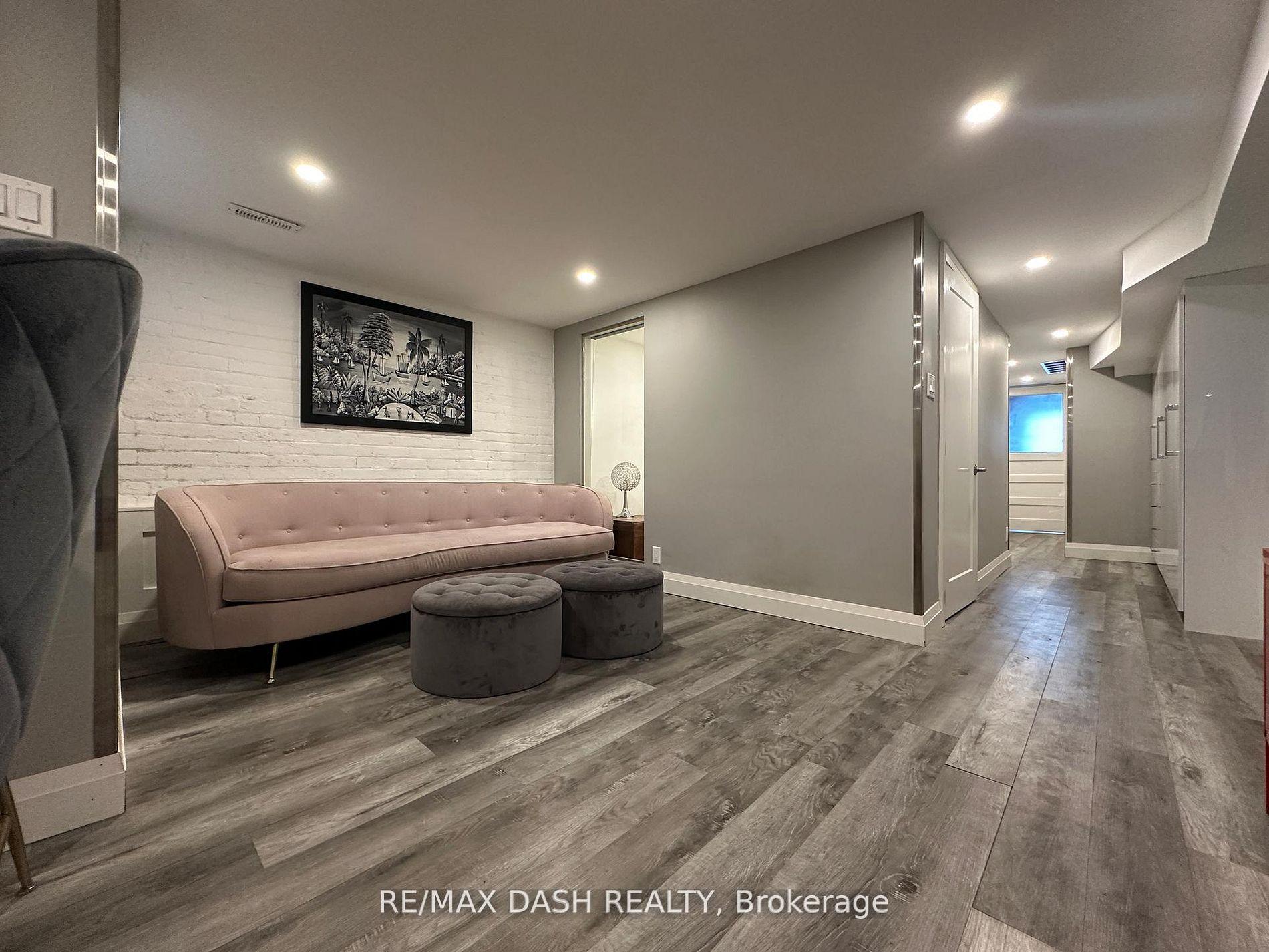 BSMT - 725 Palmerston Avenue W, Toronto C02, ON, exterior