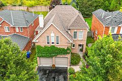 84 Loraview Lane, Aurora, ON, exterior