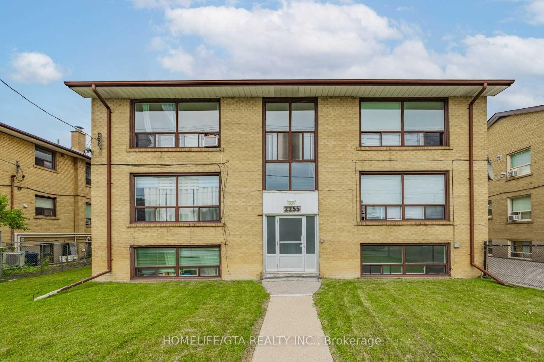 5 - 2255 Kipling Avenue, Toronto W10, ON, exterior