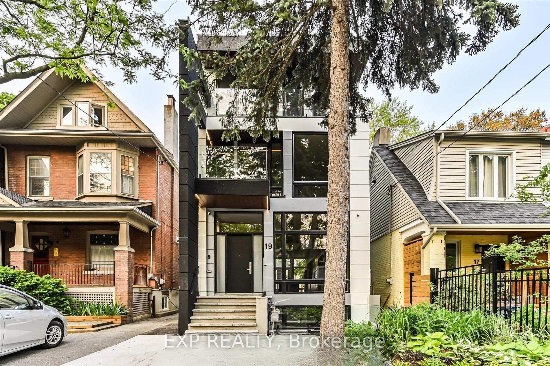 Lower - 19 Devon Road, Toronto E02, ON, exterior