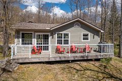 115-10 - 1052 RAT BAY Road, Lake of Bays, ON, exterior
