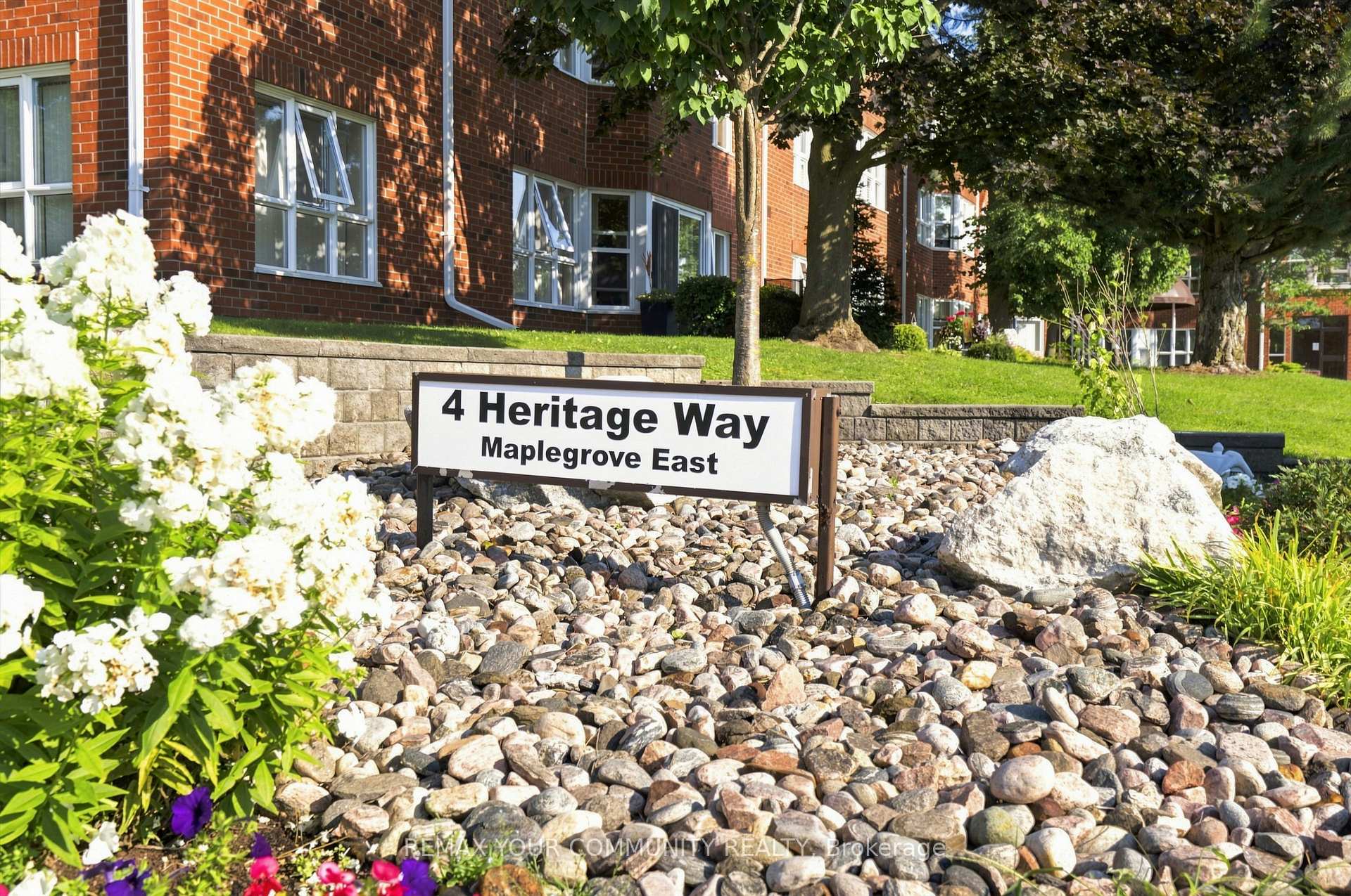 308 - 4 Heritage Way, Kawartha Lakes, ON, exterior