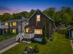 371 William Street, Tay, ON, exterior