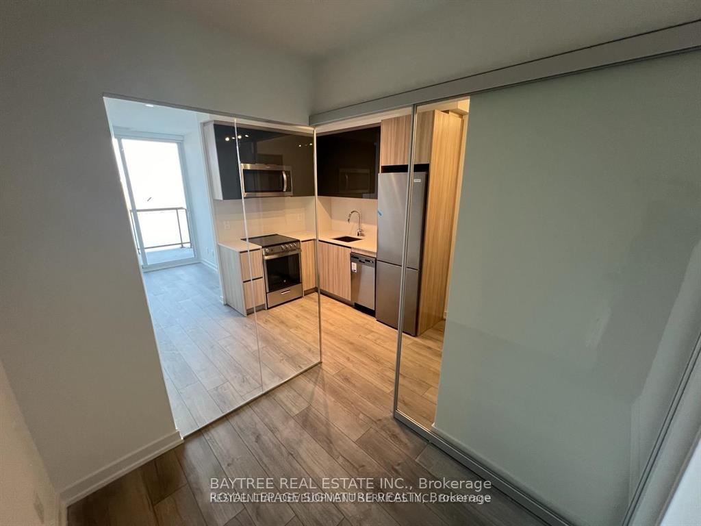 908 - 3100 Keele Street, Toronto W05, ON, exterior