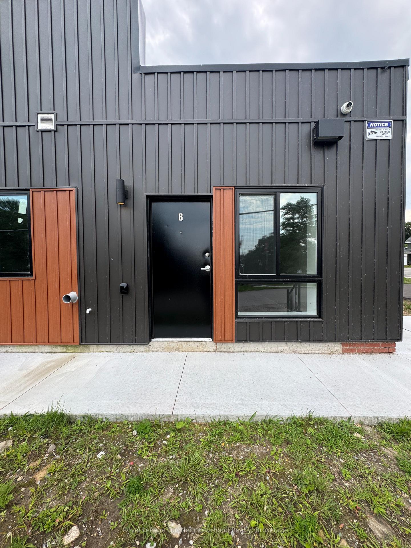 6 - 199 Pine Street, Tay, ON, exterior