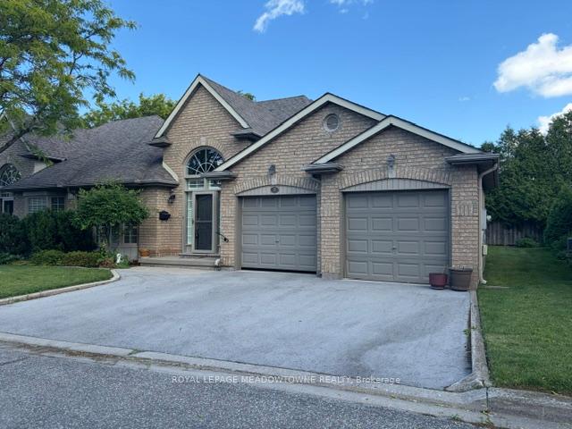 7 - 26 Red Haven Drive, Grimsby, ON, exterior