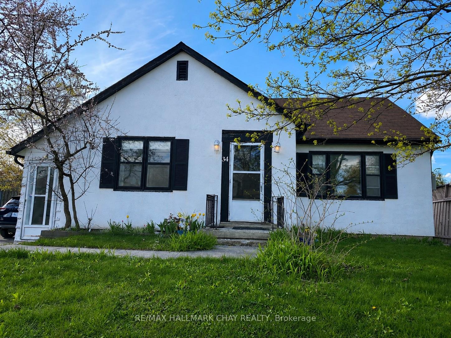 34 Cundles Road E, Barrie, ON, exterior