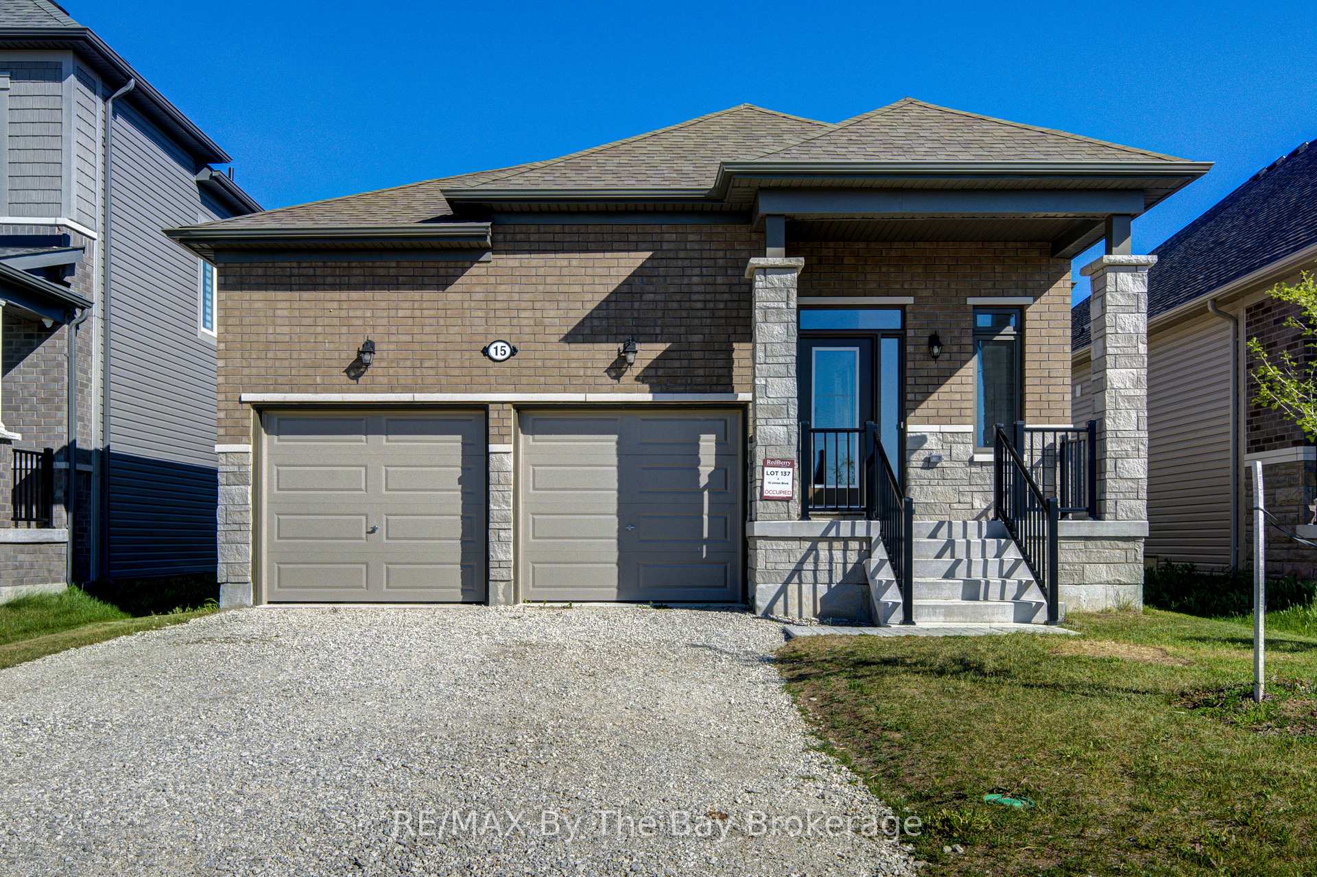 15 Union Boulevard, Wasaga Beach, ON, exterior