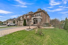 7 Gamble Glen Crescent, Richmond Hill, ON, exterior