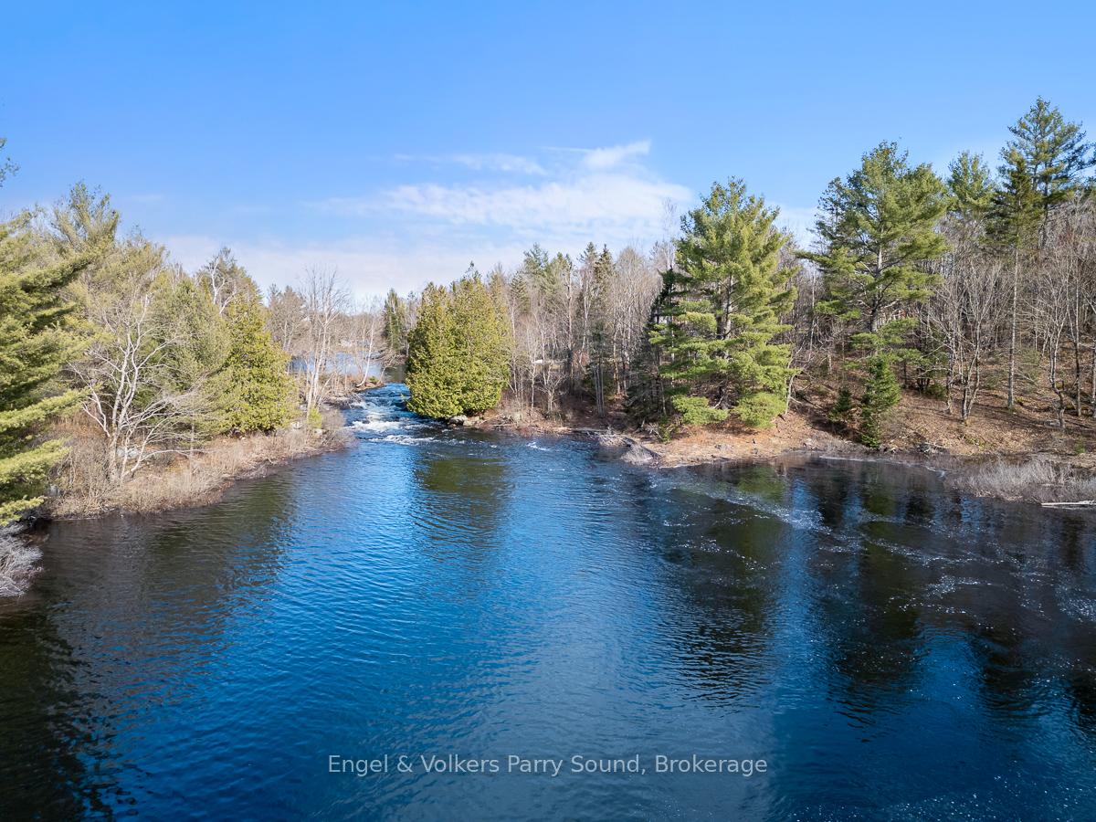 699 Bunny Trail, Whitestone, ON, exterior