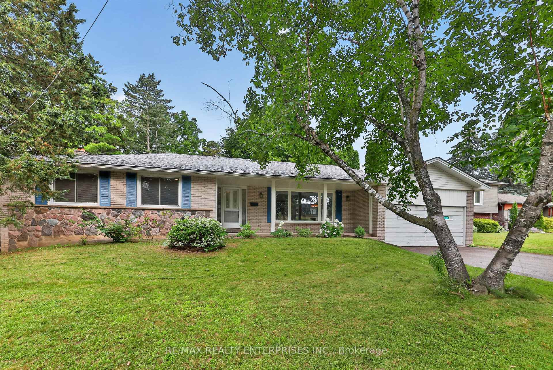 975 Cresthampton Lane, Mississauga, ON, exterior