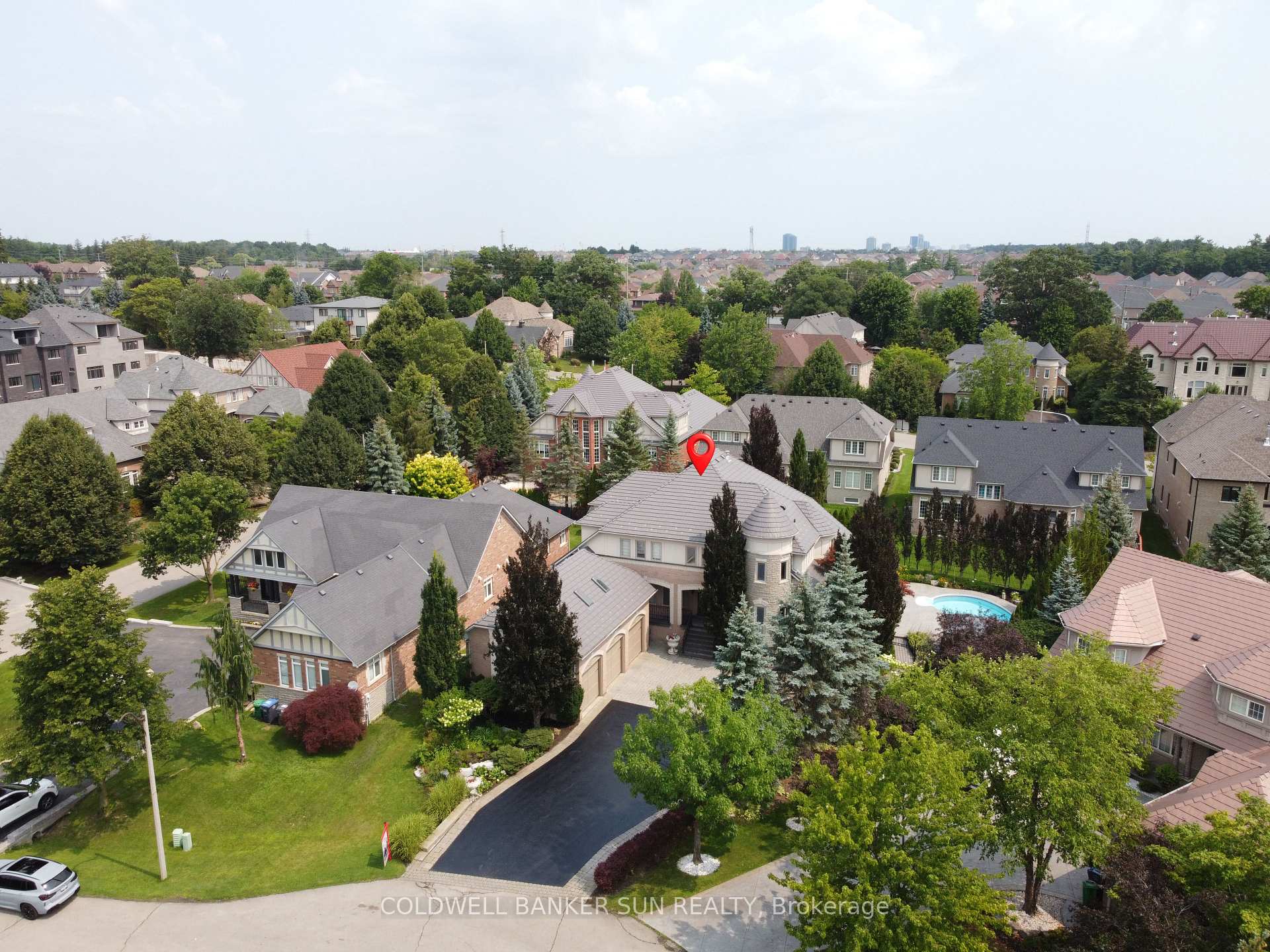 10 Pride Court, Brampton, ON, exterior