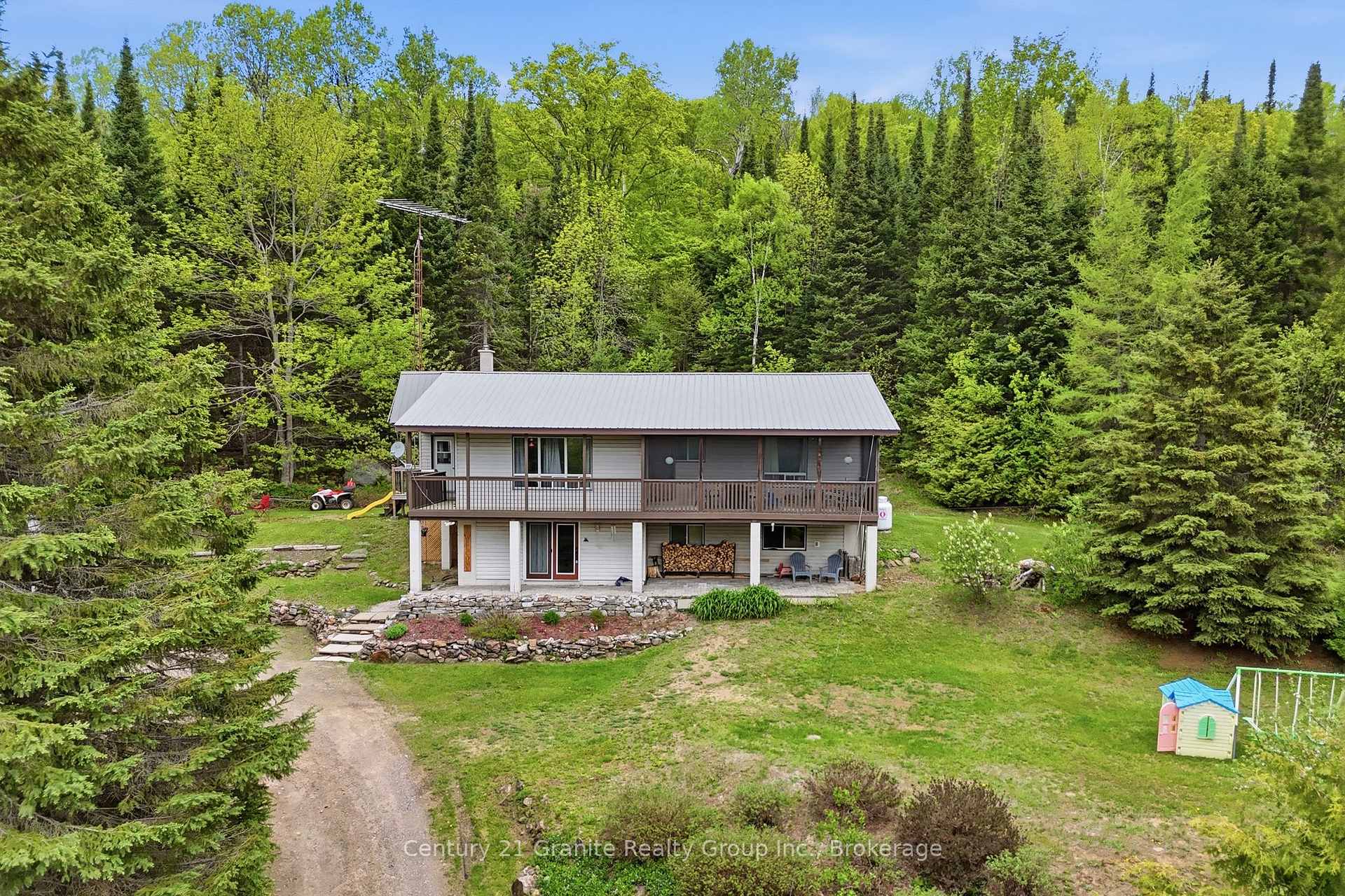 1937 Mumford Road, Highlands East, ON, exterior