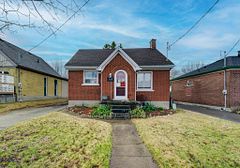 135 Stirling Avenue, Kitchener, ON, exterior