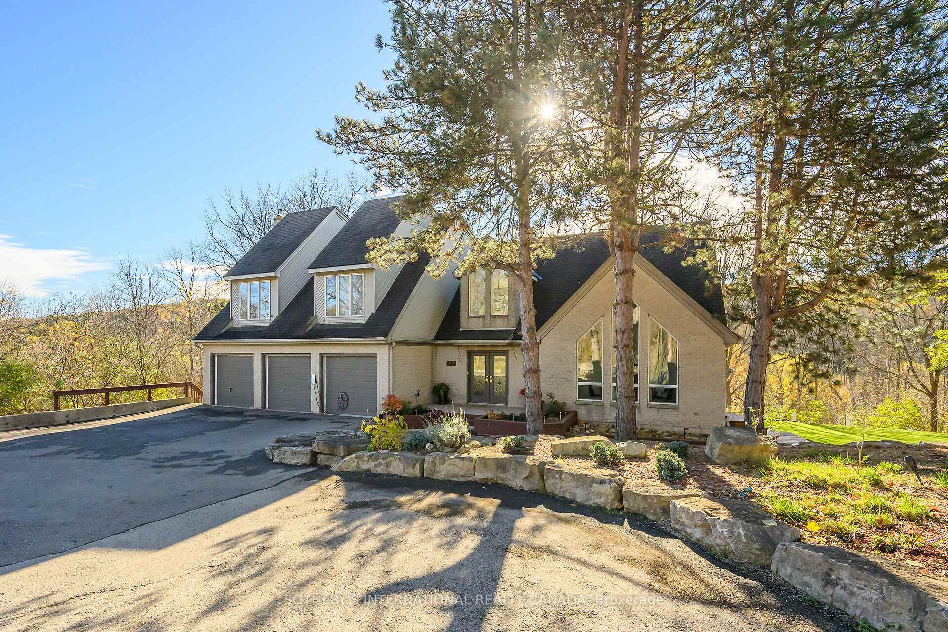 774 Old Dundas Road, Hamilton, ON, exterior