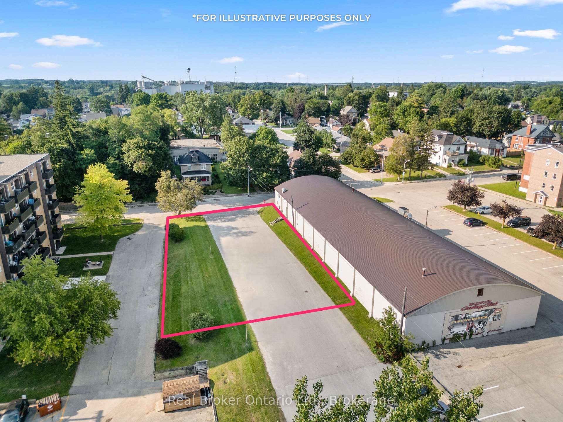 247 12th Street, Hanover, ON, exterior