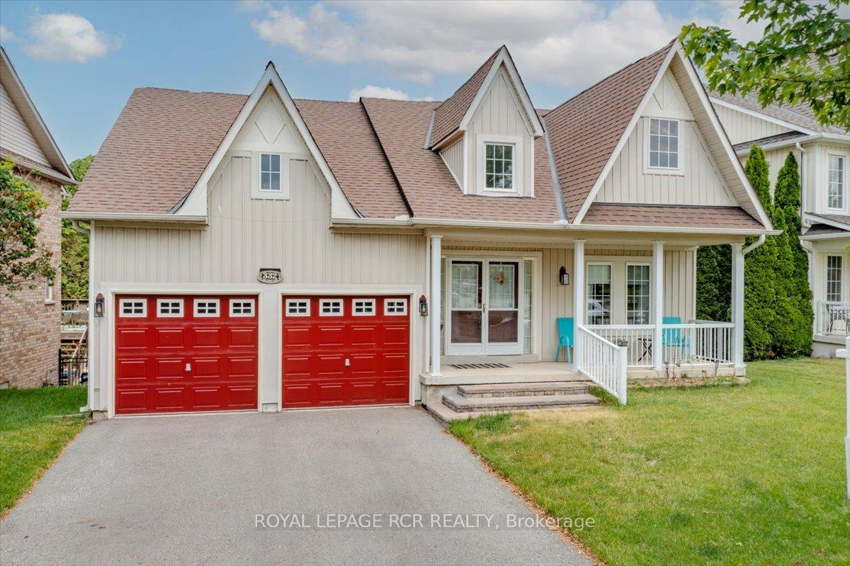 332 King Street, East Gwillimbury, ON, exterior