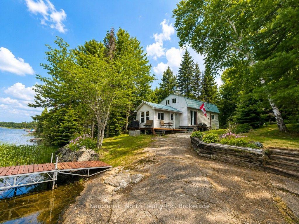 98 West Ham Lake Road, Killarney, ON, exterior