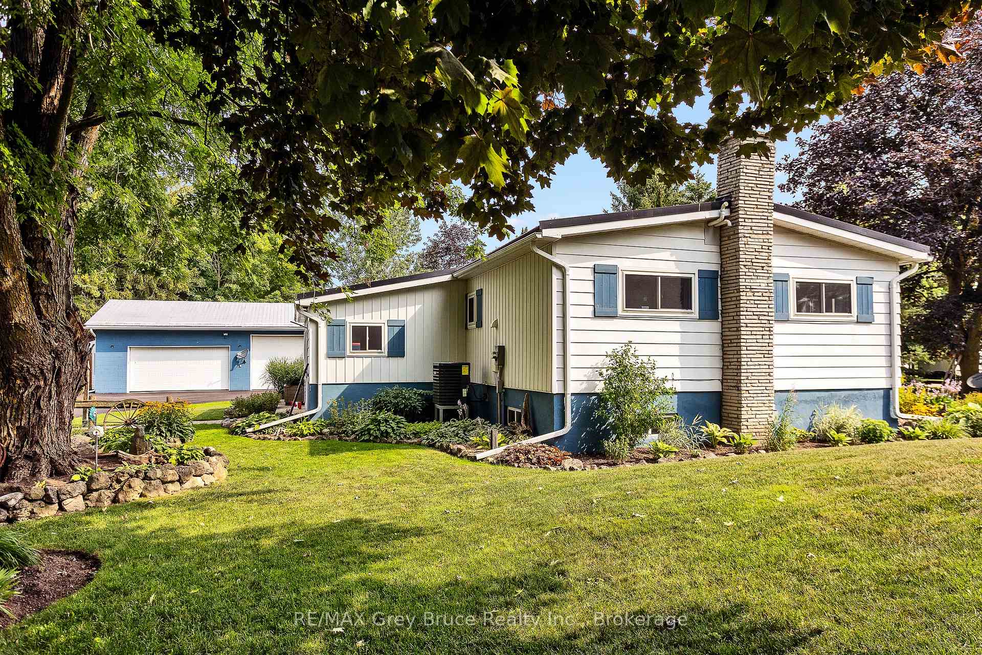 21571 Grey Rd 16 Road E, Georgian Bluffs, ON, exterior