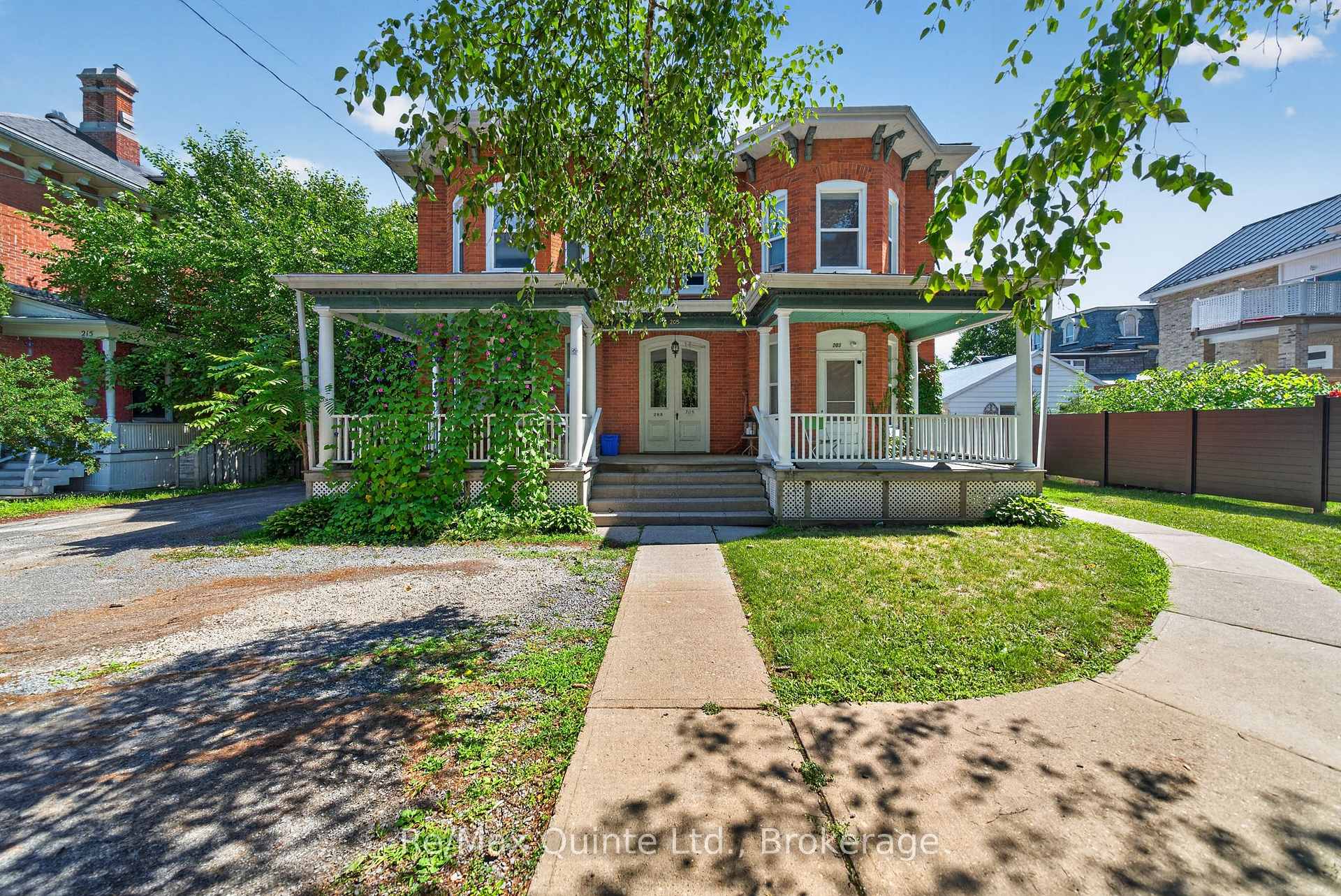 205 Charles Street, Belleville, ON, exterior