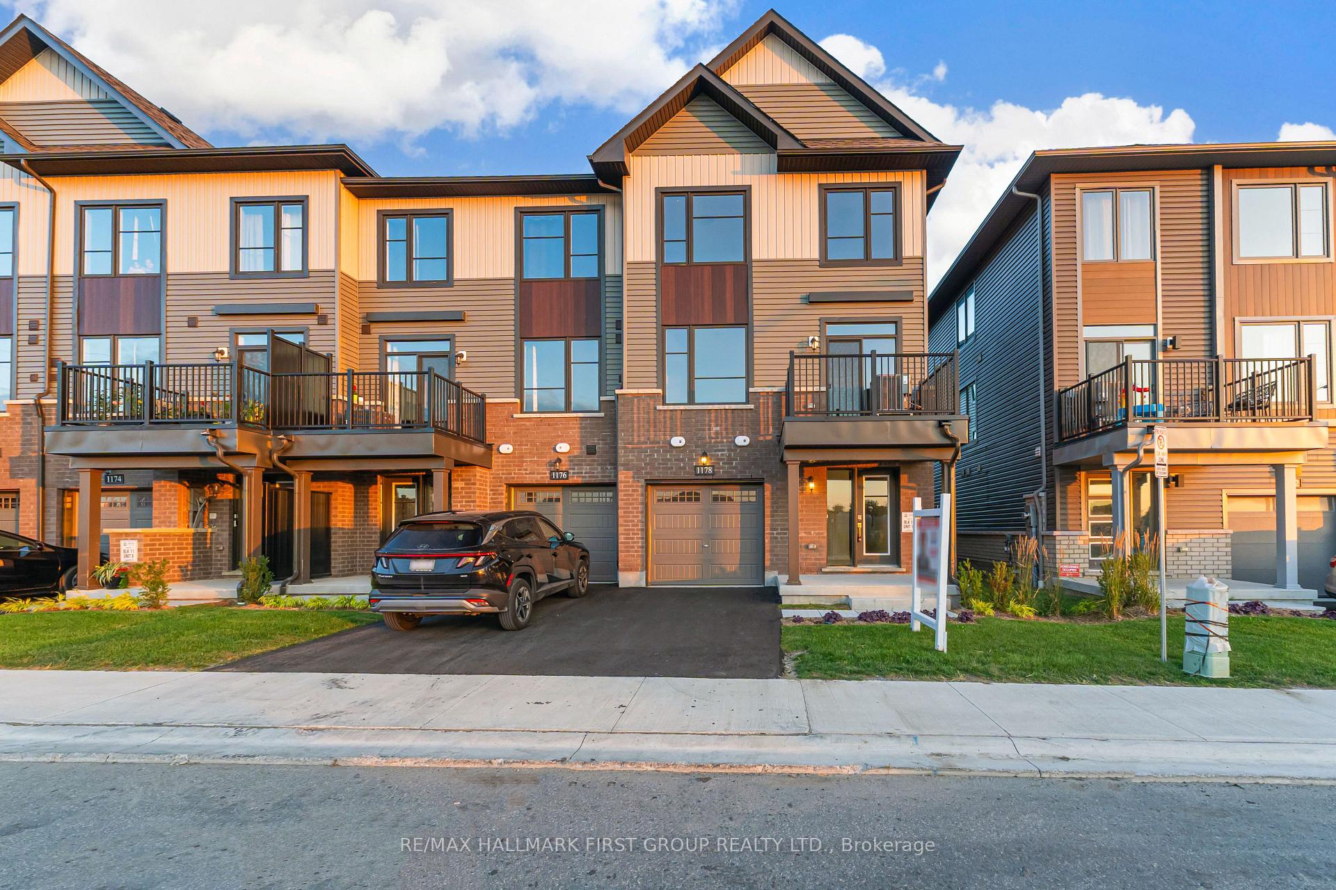 1178 Greentree Path, Oshawa, ON, exterior