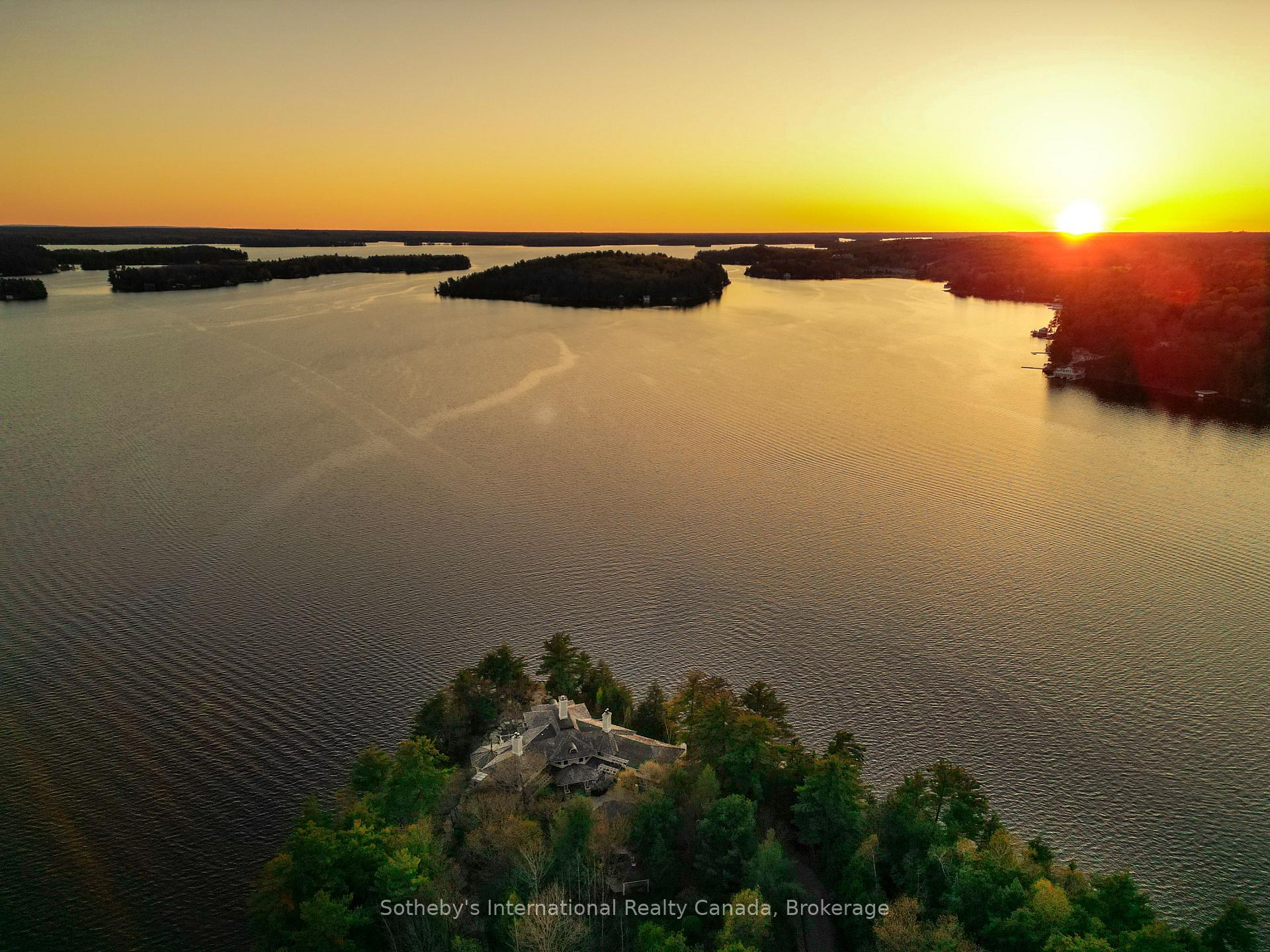 Point Cottage - 1250 WALDMERE Road, Bracebridge, ON, exterior