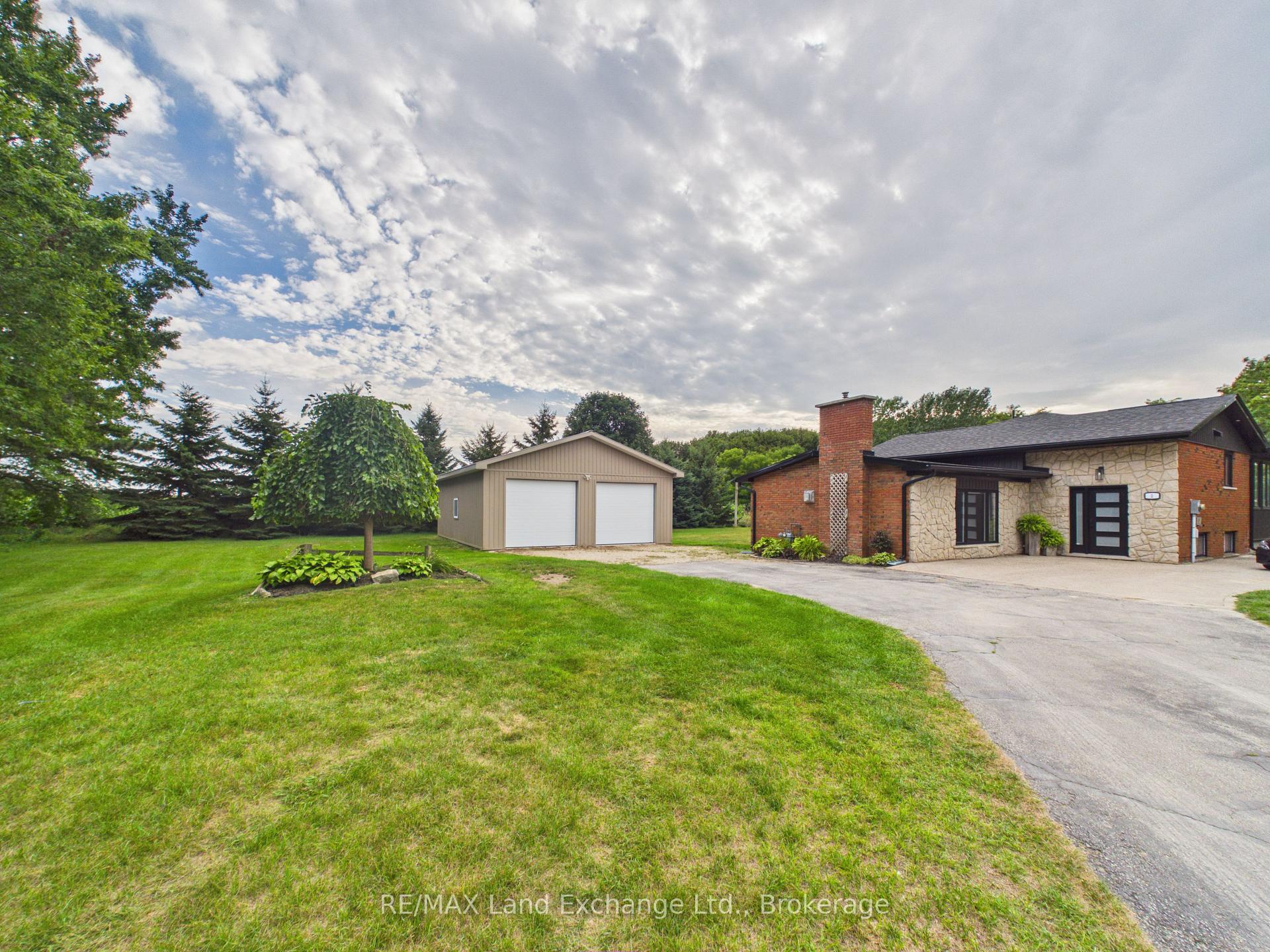 2 Park Street, Huron-Kinloss, ON, exterior