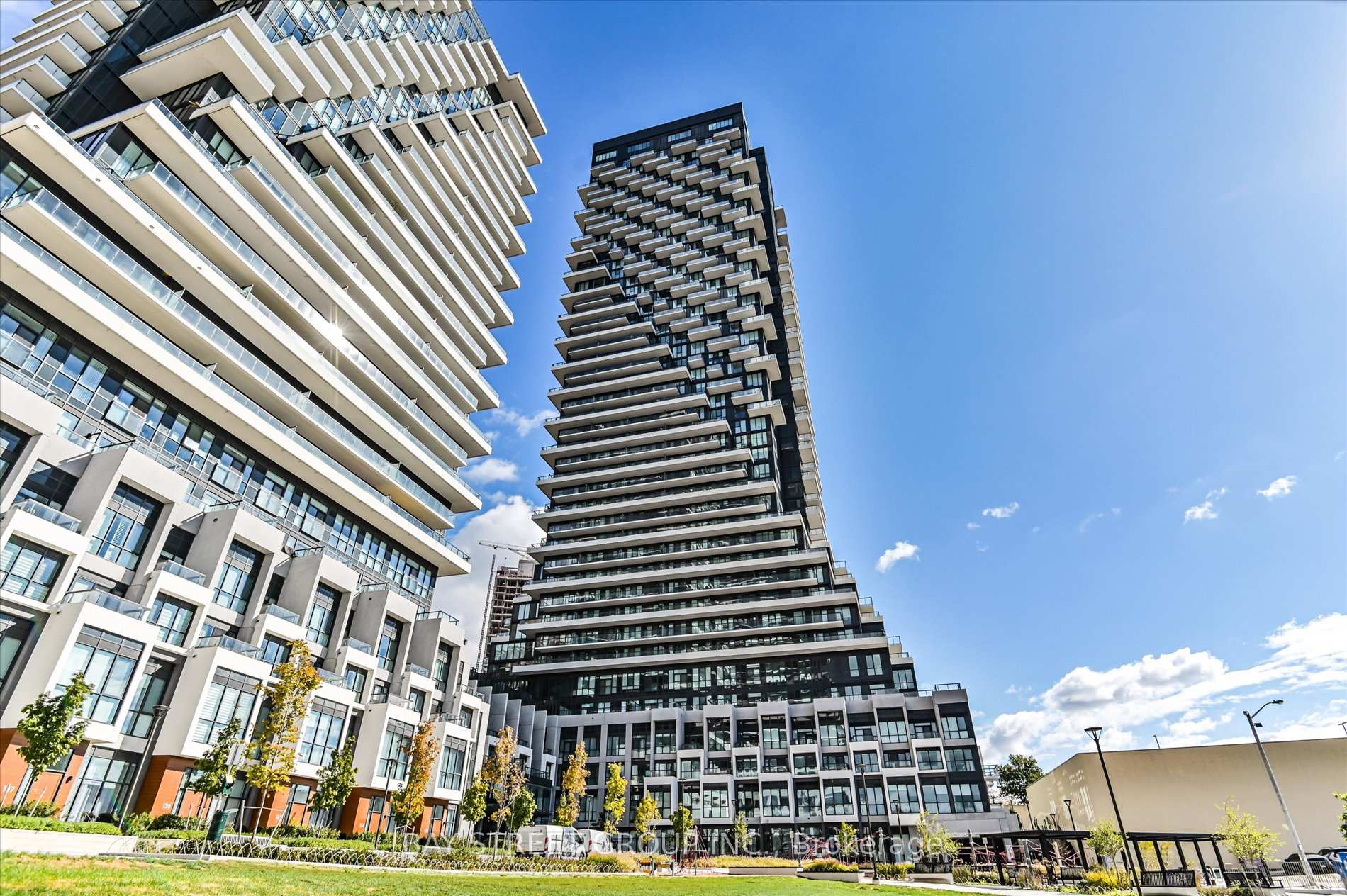 2707 - 30 Inn On The Park Drive, Toronto C13, ON, exterior