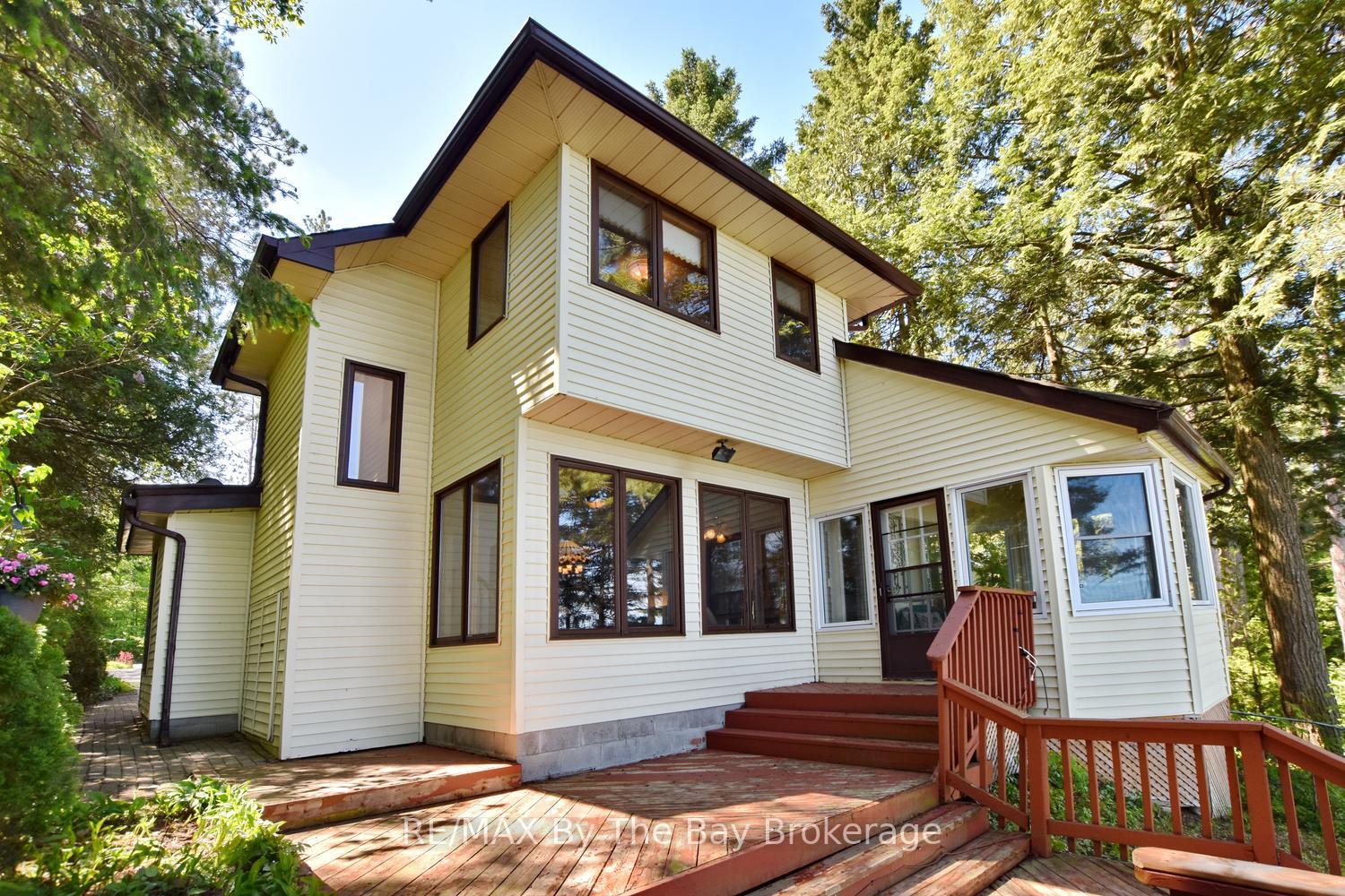 2284 South Orr Lake Road, Springwater, ON, exterior