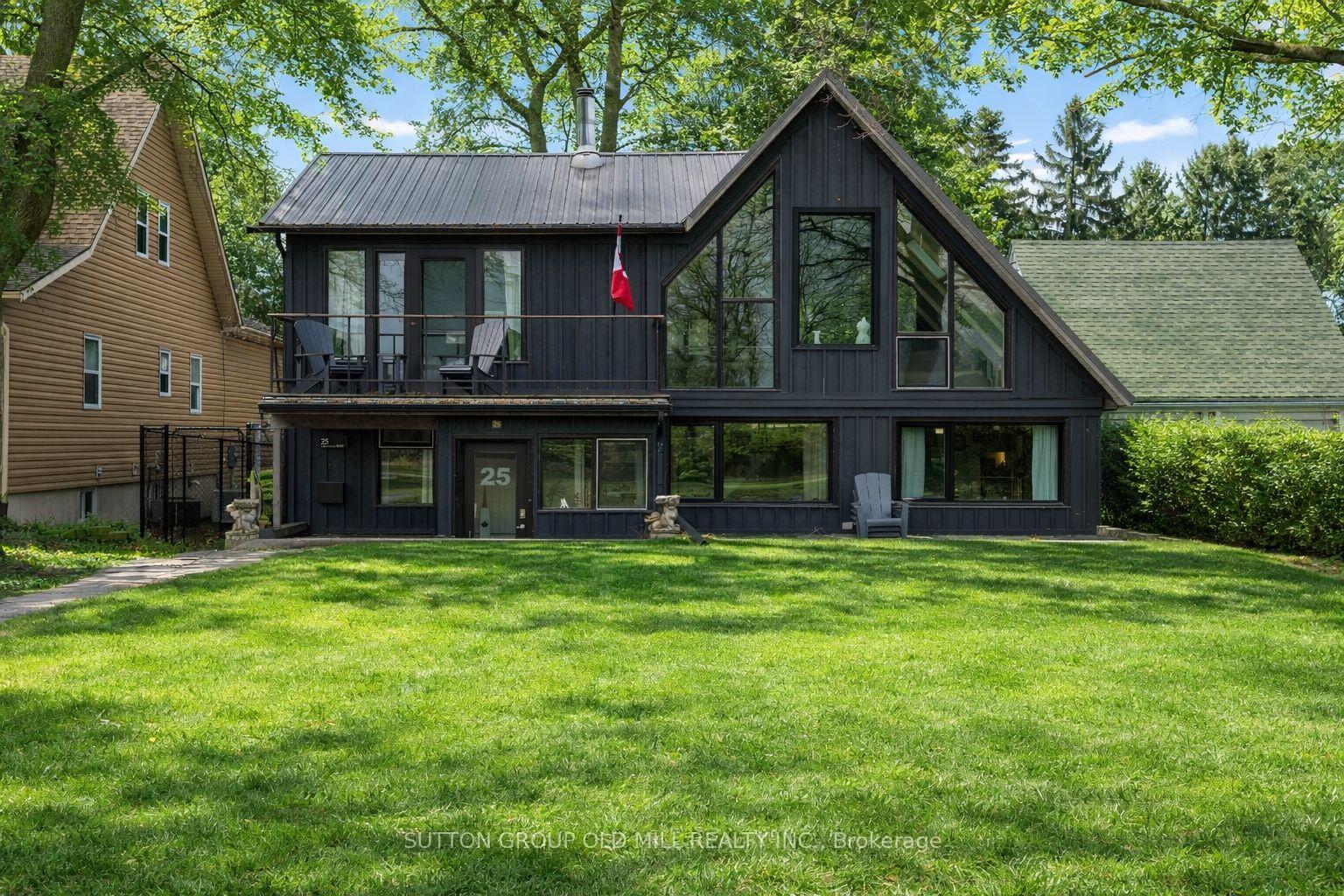 25 Lakeshore Road W, Port Colborne, ON, exterior