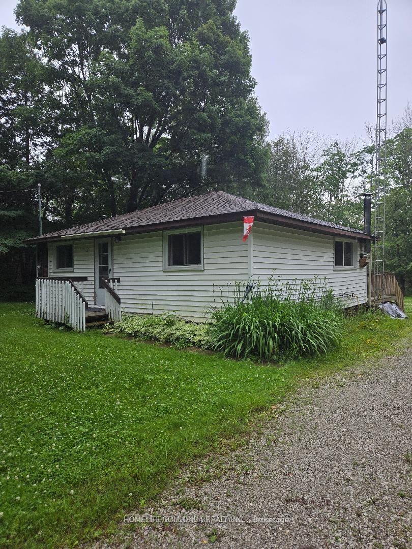 15 Poplar Crescent, Oro-Medonte, ON, exterior