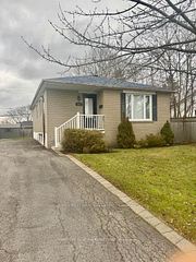 695 Annland Street, Pickering, ON, exterior
