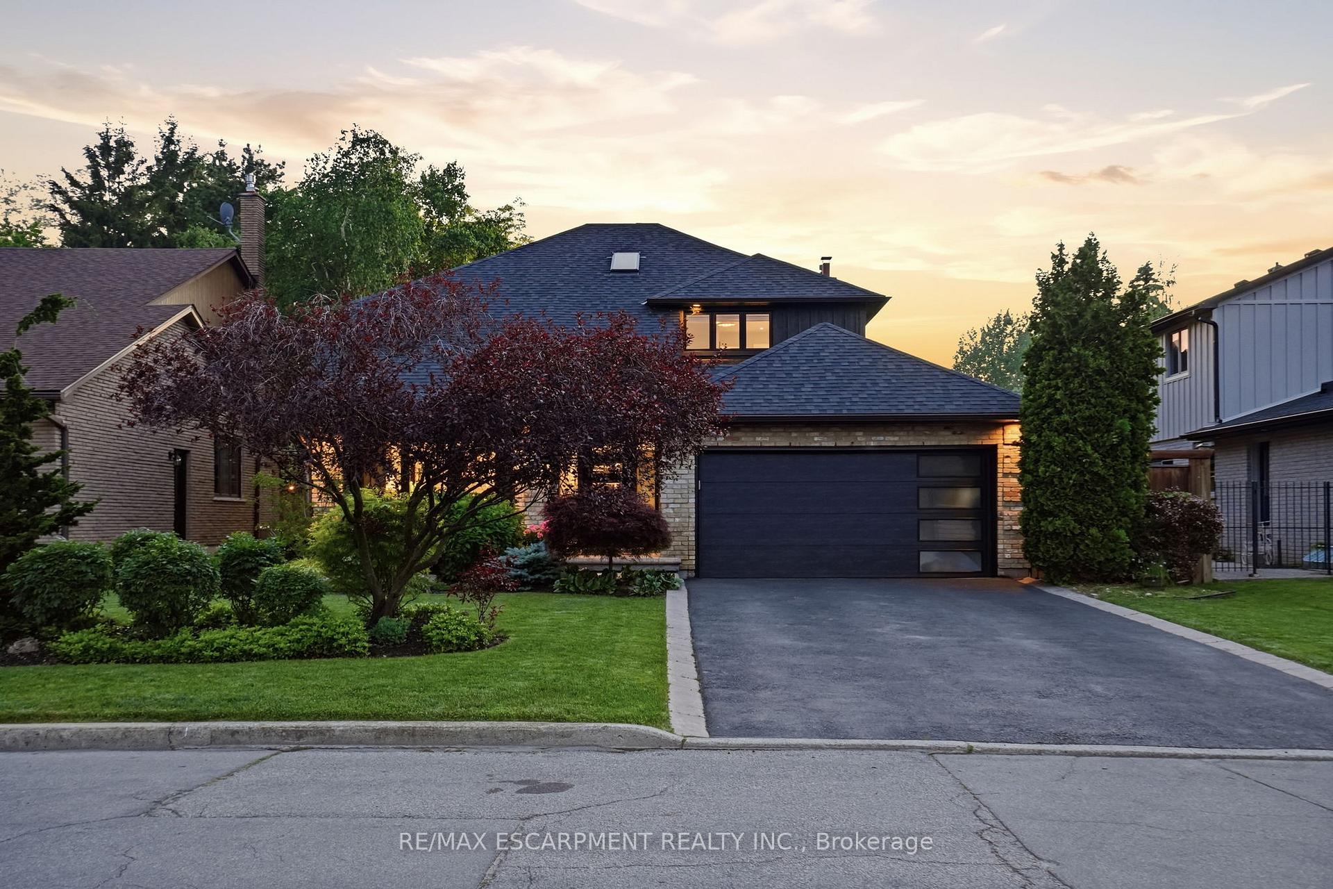 617 Grays Road, Hamilton, ON, exterior