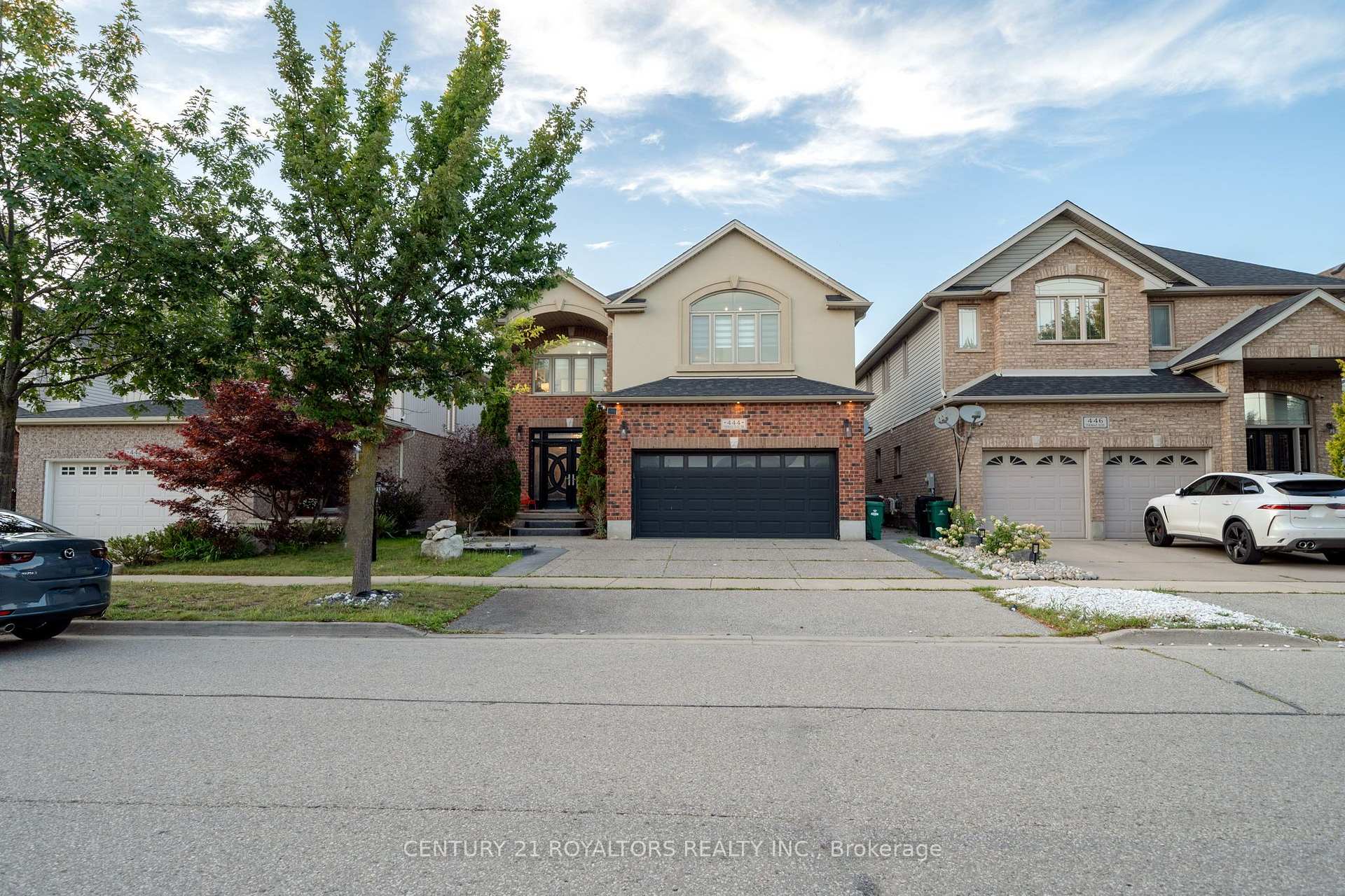 444 Thomas Slee Drive, Kitchener, ON, exterior