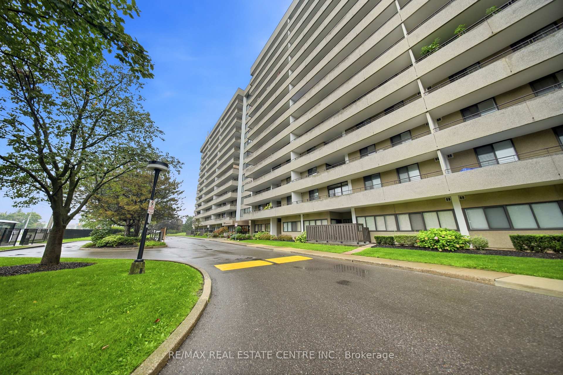 511 - 1300 Mississauga Valley Boulevard, Mississauga, ON, exterior