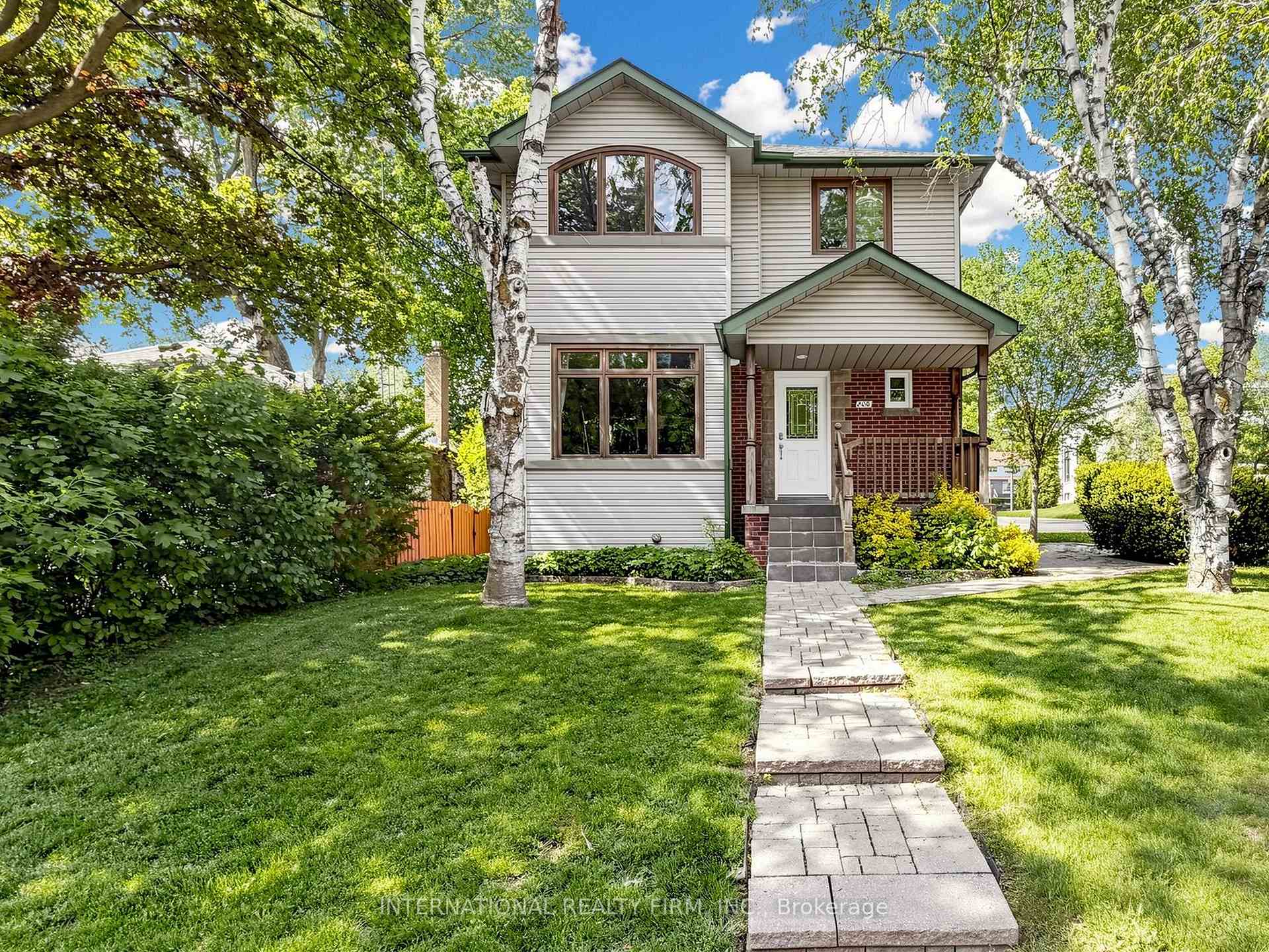 200 Burndale Avenue, Toronto C07, ON, exterior