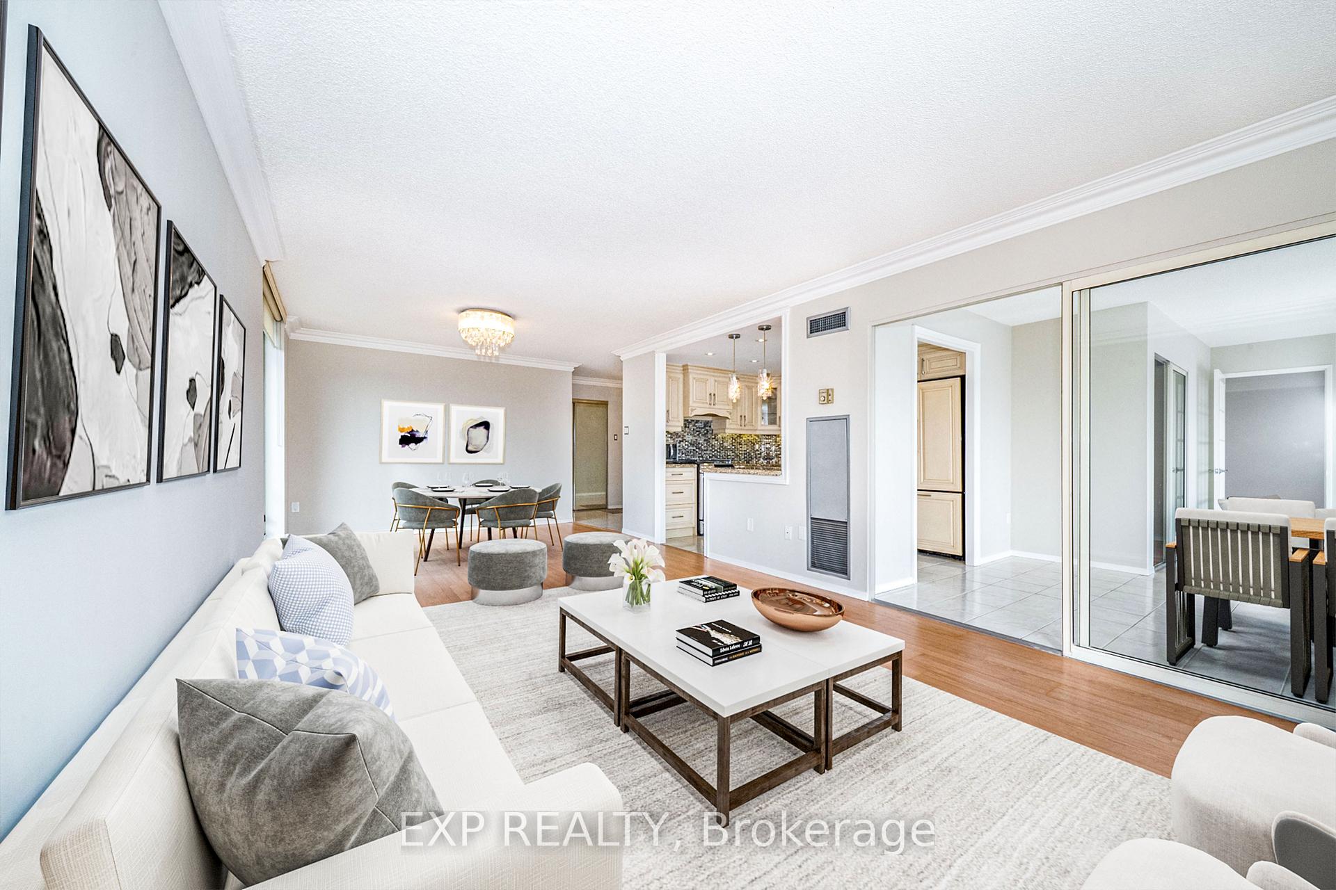 404 - 30 Harding Boulevard W, Richmond Hill, ON, exterior