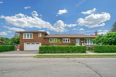 110 Harding Avenue, Toronto W04, ON, exterior
