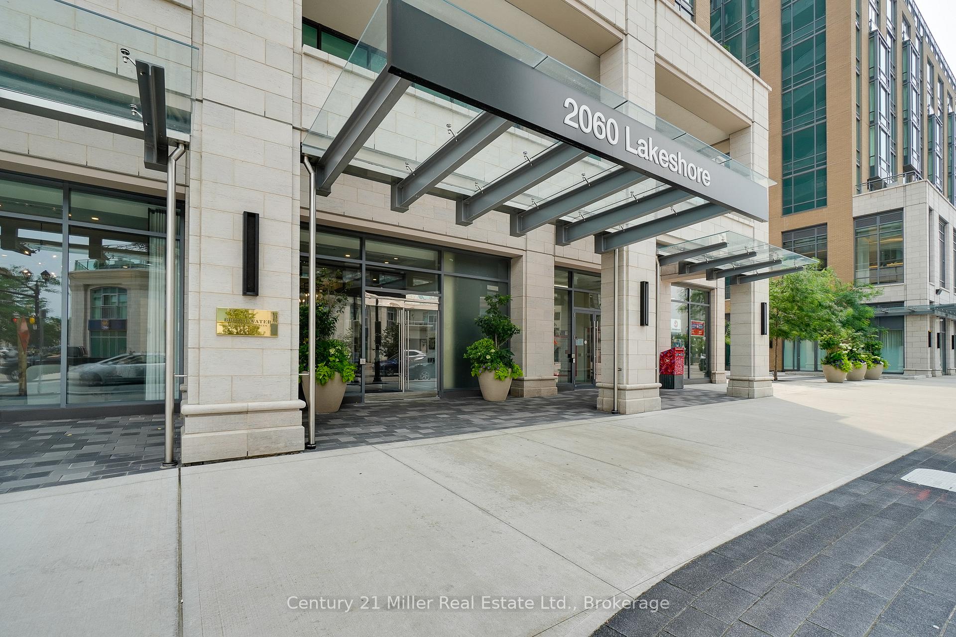 802 - 2060 Lakeshore Road, Burlington, ON, exterior