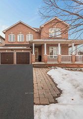 384 Spruce Grove Crescent, Newmarket, ON, exterior