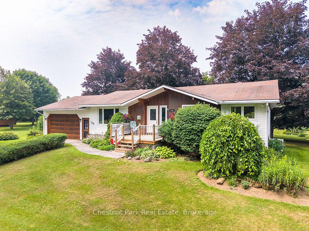 216 Margaret Street N, Blue Mountains, ON, exterior