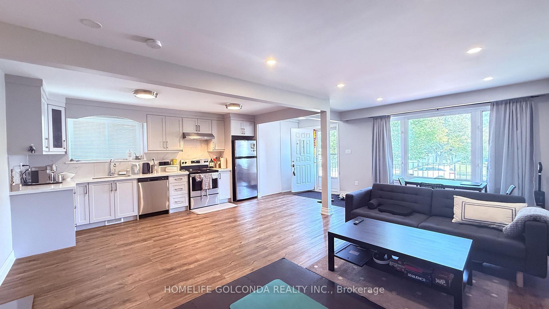 30 Heatherside Main Fl Drive, Toronto E05, ON, exterior
